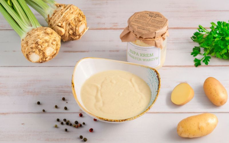 Pyszna i smaczna zupa krem z białych warzyw dostępna w ofercie Delikatesy Baccara