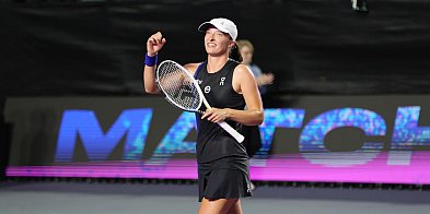 WTA Finals - Świątek pokonała Sabalenkę w półfinale-5584