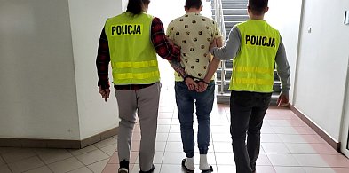 Policja zatrzymał 29-letniego mieszkańca Brodnicy, podejrzanego o napady na sklepy-7062