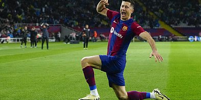 Liga hiszpańska - trzy gole Lewandowskiego dały Barcelonie zwycięstwo nad Valencią-7130