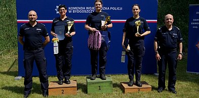 Policjantka z Brodnicy na podium! Wielki sukces na wojewódzkich zawodach strzeleck-10340