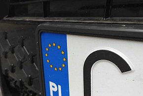 Rejestracja auta przez internet i koniec z przynoszeniem tablic. Rząd przyjął...-10437