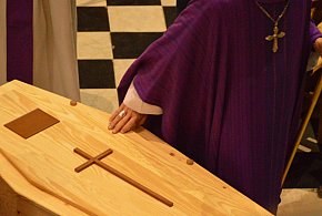 Rewolucja w pochówkach coraz bliżej. Tego w Polsce jeszcze nie było-11444