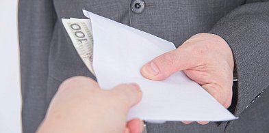 Zarabiasz bez firmy? Od 2026 roku wchodzi nowy, wyższy próg-11050